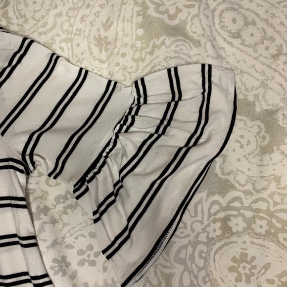 Cupcakes and Cashmere striped tee / Size S - Picture 5 of 9